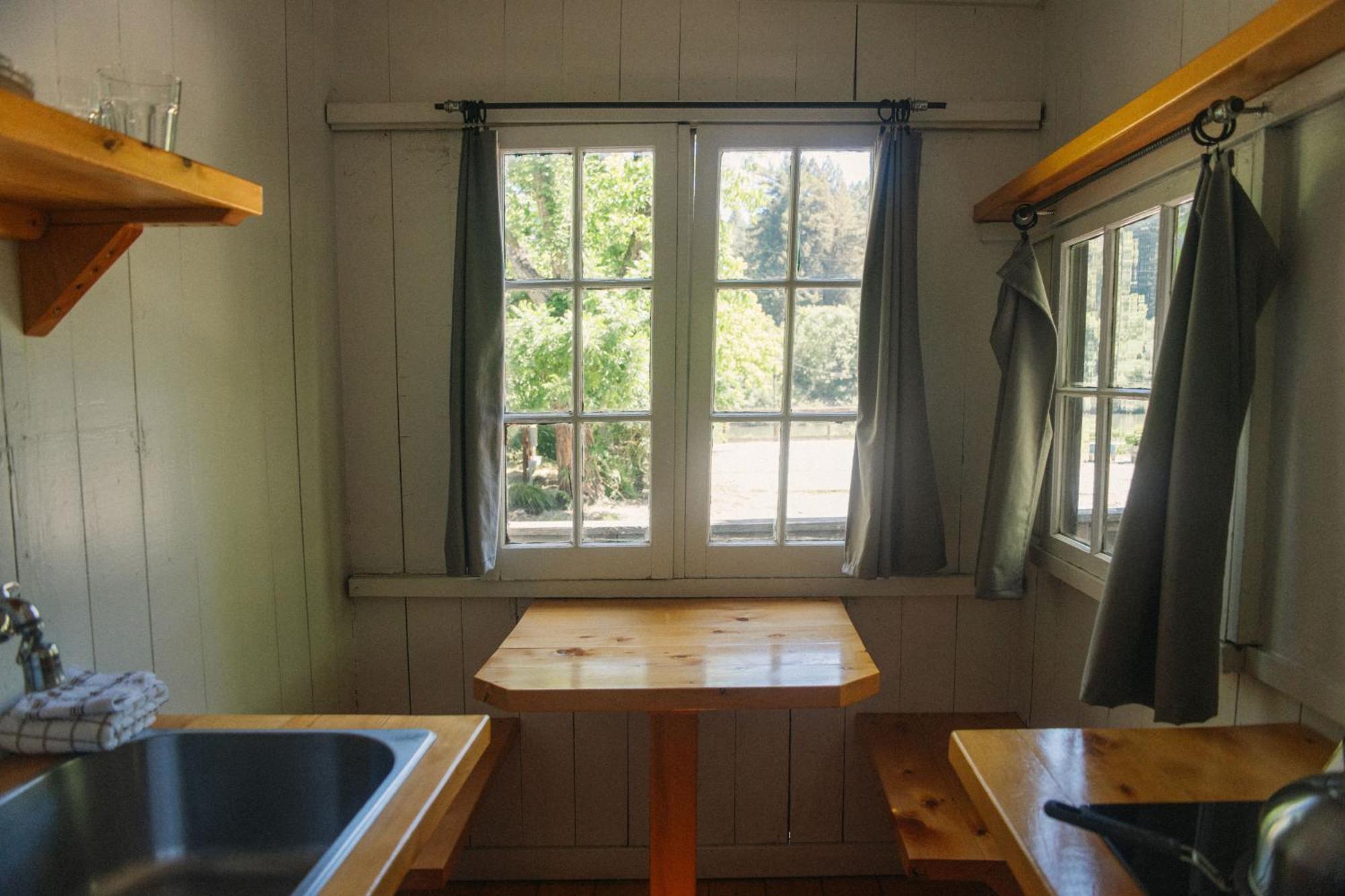 Johnson'S Beach Cabins And Campground Guerneville Room photo