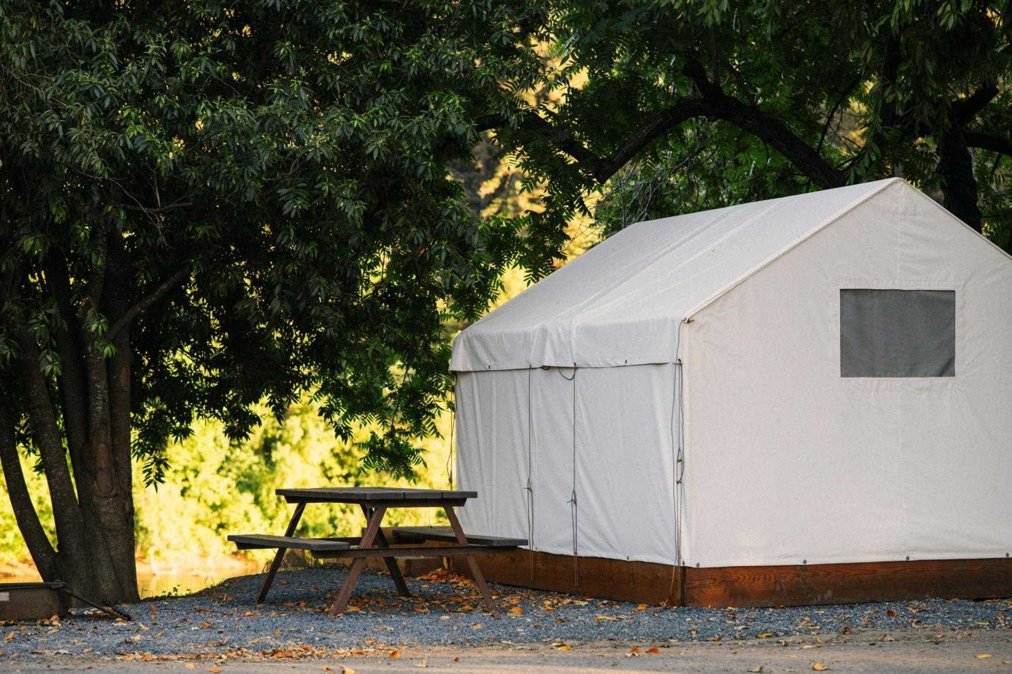 Johnson'S Beach Cabins And Campground Guerneville Exterior photo